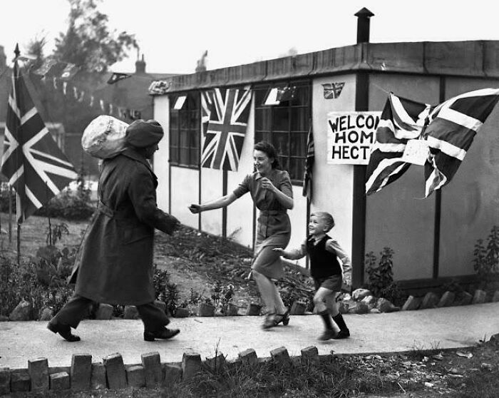 84 Weird And Fascinating Historical Photos That Are Hard To Forget Once You See Them 9