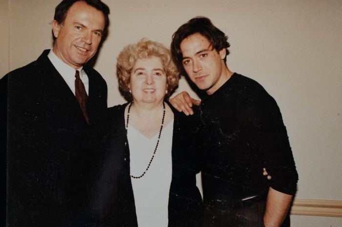 Someone Found A Photo Album With A Woman Next To Hollywood Stars In A Thrift Shop And It’s Like A Time Machine 3
