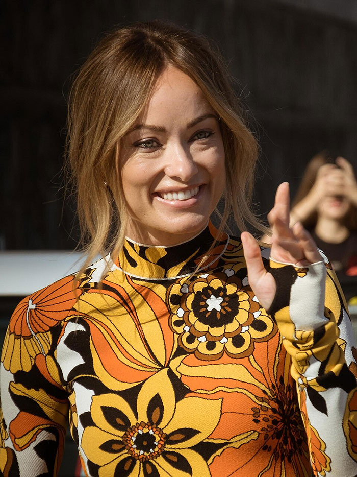 Olivia Wilde Goes Bra-Less And Flashes Her Toned Abs In Sheer Outfit At New York Fashion Week 13