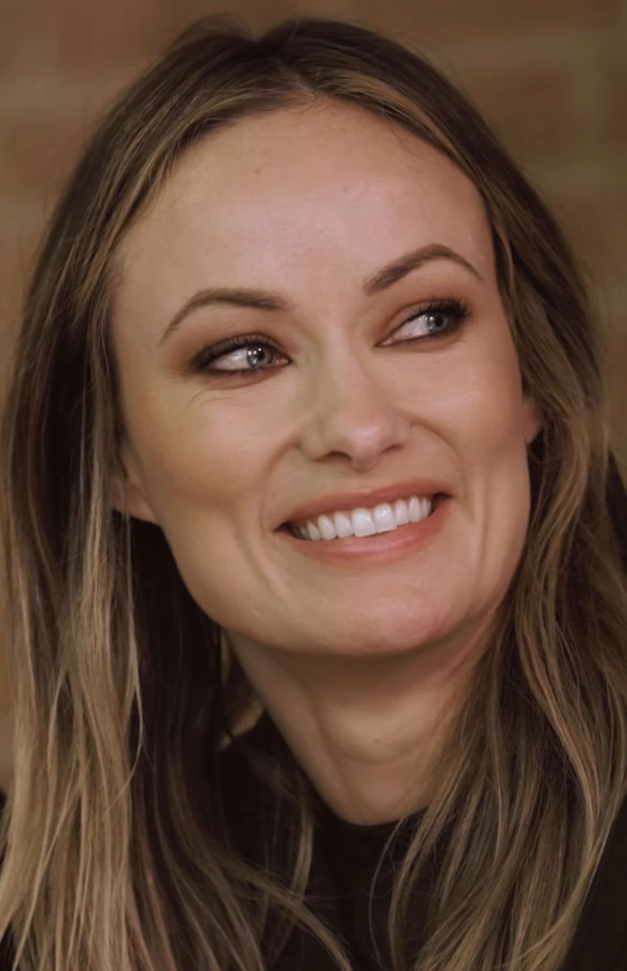Olivia Wilde Goes Bra-Less And Flashes Her Toned Abs In Sheer Outfit At New York Fashion Week 10