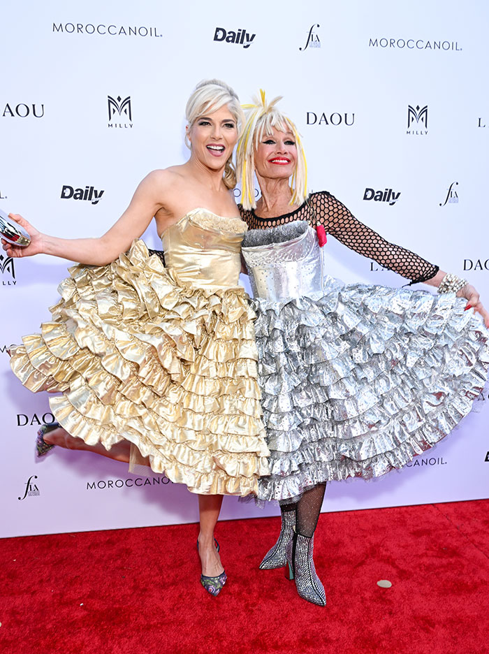 “I Saw Selma’s…Amazing Personality”: Selma Blair Flashes Kitten Panties On Red Carpet 3