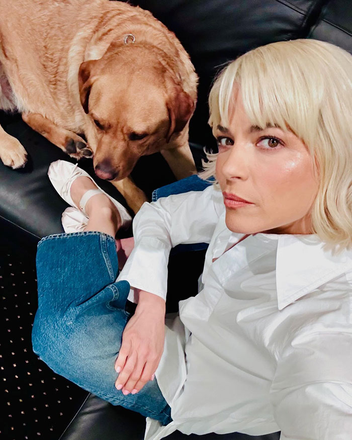 “I Saw Selma’s…Amazing Personality”: Selma Blair Flashes Kitten Panties On Red Carpet 8