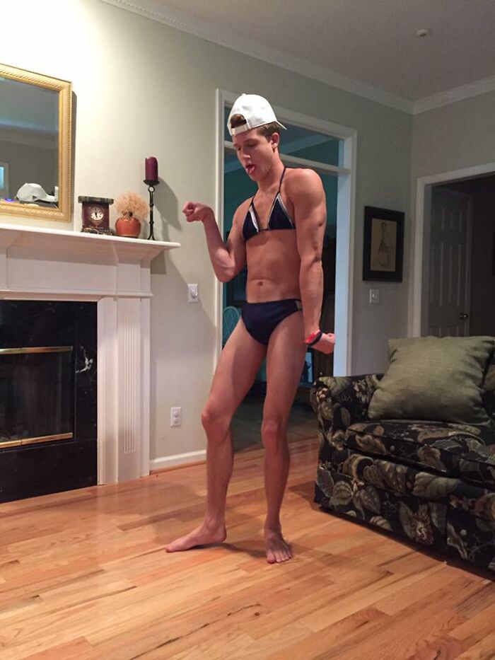 Man Sends Pics Of Himself In A Bathing Suit To A Creep Who Wanted The Exact Same Pictures But With His Sister In Them 5