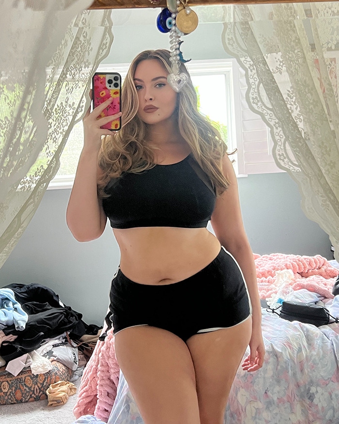 “I Don’t Get These Dudes”: Plus-Size Model’s Viral Bikini Photos Spark Conversation On Fatphobia 14
