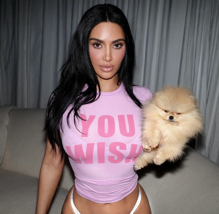 Kim Kardashian Faces Embarrassment After Posing For SKIMS: “As If We Don’t Know What She Really Looks Like” 8