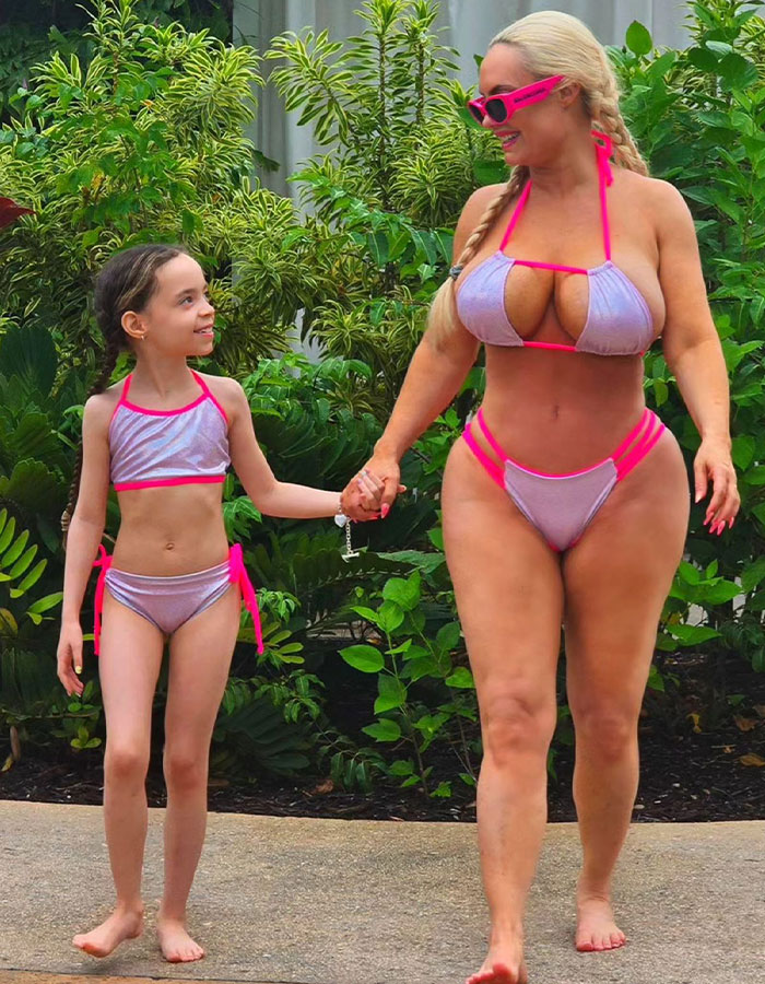 “Hella Weird”: Coco Austin And Daughter Chanel Rock “Traditional Twinning Swimsuits” On Vacation 3