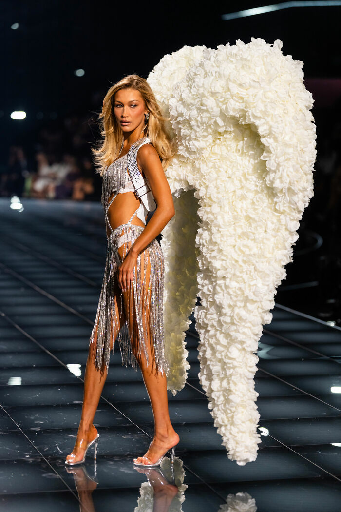 Fans Stunned After Bella Hadid Reveals How Much Her Victoria’s Secret Angel Wings Weighed 6