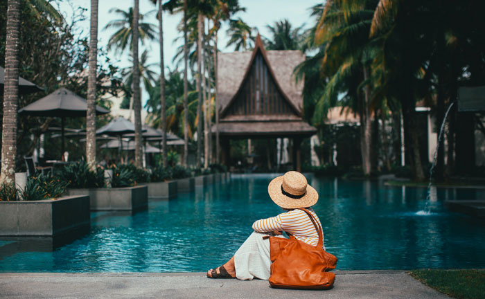 Woman Packs Her Bags And Leaves After Friend Tells Her What She Really Thinks About Her In A Bikini 12