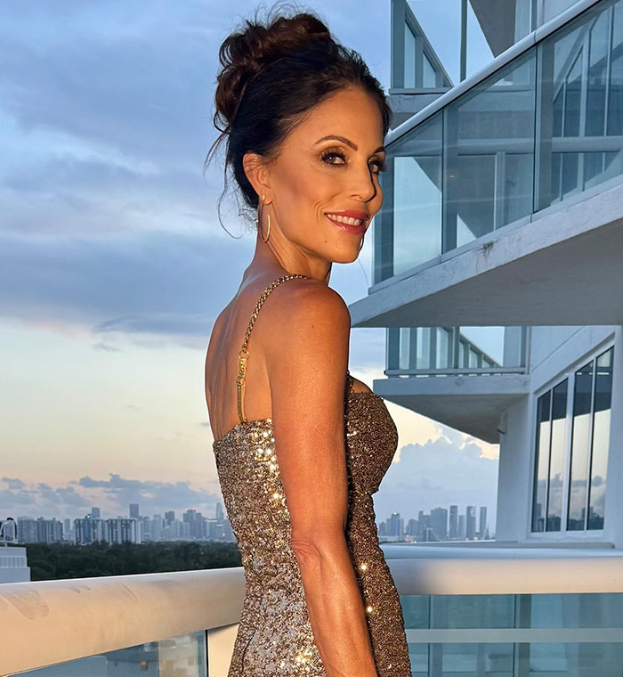 After Moving Over Feeling “Lonely”, Bethenny Frankel Rocks The Catwalk In Bikinis At 54 Years Old 1