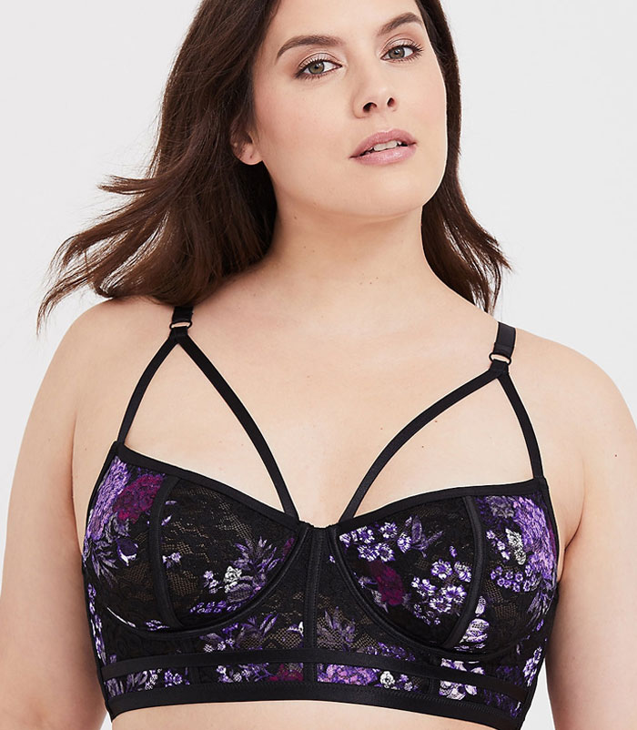 Someone Notices Rihanna’s New Lingerie Is Different For Thin And Plus-Size Women, Posts Side-By Side Comparison 13