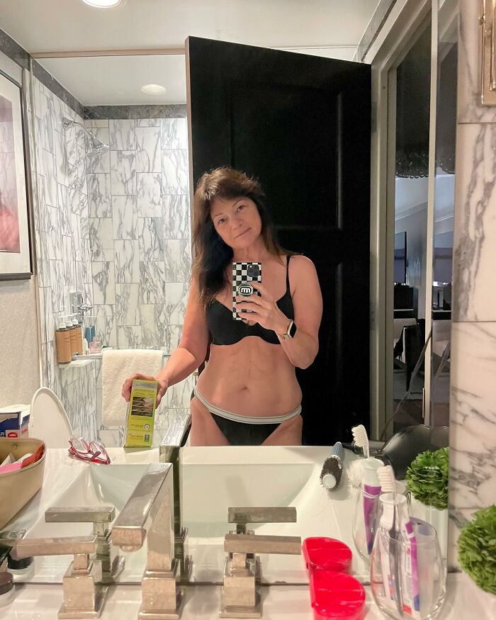 Valerie Bertinelli Claps Back At Critics Who “Sit In Judgment” Of Her Bikini Selfie 3