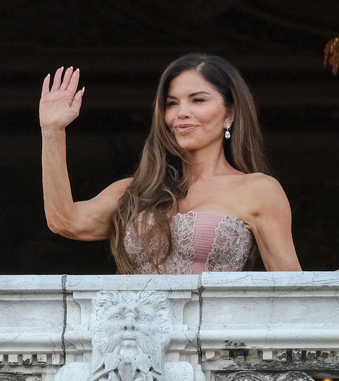 Eva Longoria Steals The Spotlight In Hot Pink Bikini After Skipping BFF Lauren Sánchez’s Wedding 5