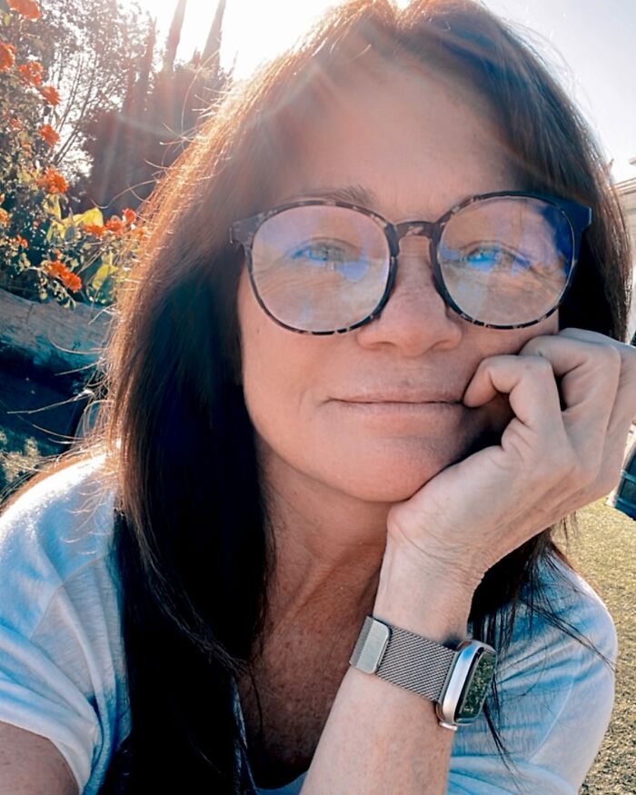 Valerie Bertinelli Claps Back At Critics Who “Sit In Judgment” Of Her Bikini Selfie 7