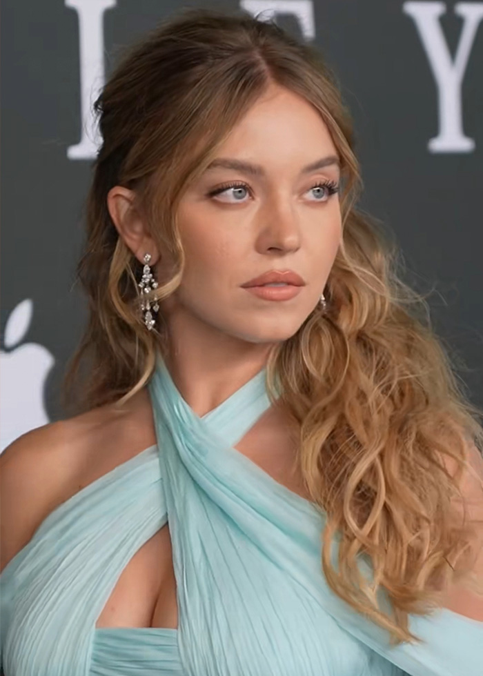 Days After Missing Out On The Emmys, Sydney Sweeney’s New Lingerie Video Hits 23M Views And Sparks A Fierce Debate 1