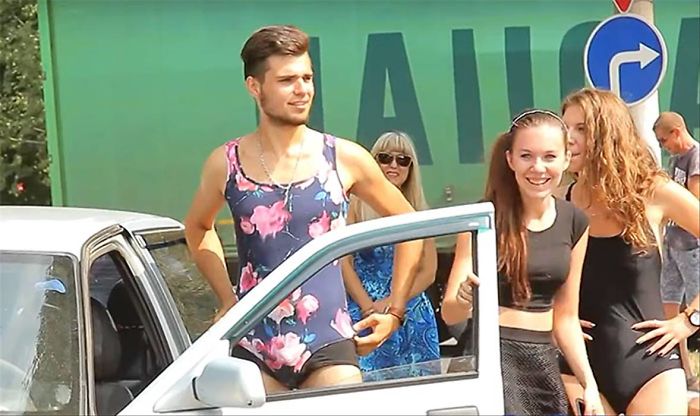 Russian Gas Station Offers Free Fuel For Anyone In A Bikini, Doesn’t Expect Guys Would Dress Down, Too 2