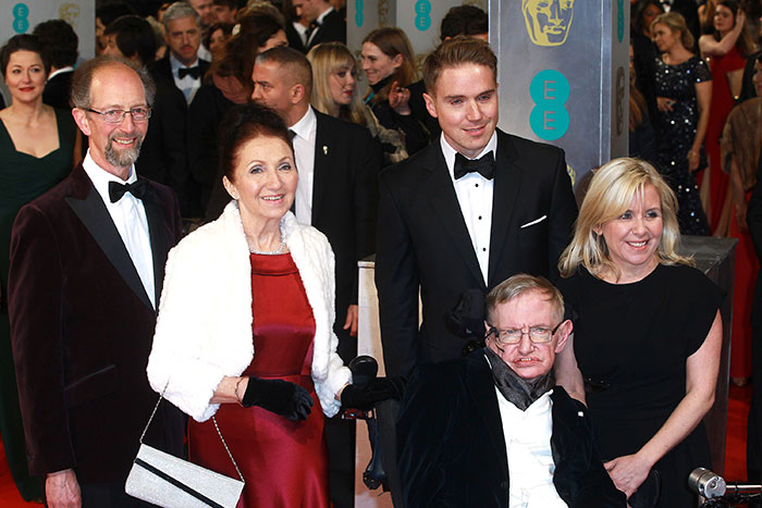 Stephen Hawking’s Family Breaks Silence On His Epstein File Photos With Bikini-Clad Women 3