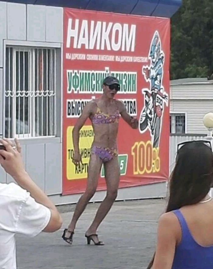 Russian Gas Station Offers Free Fuel For Anyone In A Bikini, Doesn’t Expect Guys Would Dress Down, Too 9