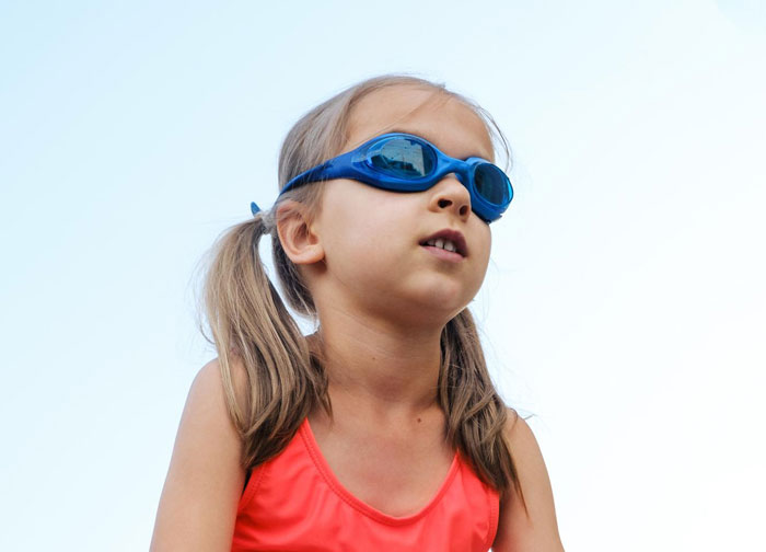 Swim Coach Insists 10YO Removes Parts Of Her Modest Swimwear Or Miss The Lesson, Parent Is Livid 1
