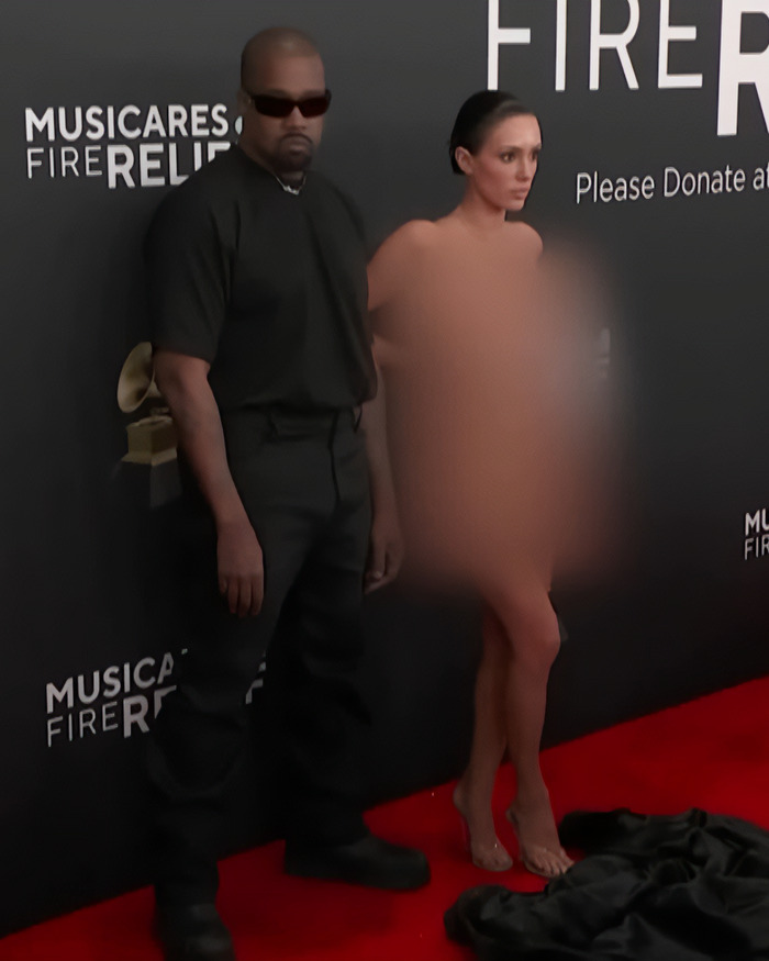 Bianca Censori Pops Up In Italy Without Kanye To Roller Blade In Lingerie For Latest Stunt 4