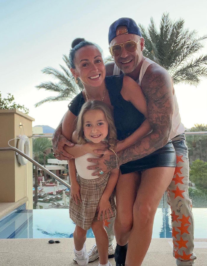 “Sick And Disturbing”: Justin Bieber’s Dad Slammed For Posting 6-Year-Old Daughter’s Bikini Pics 1
