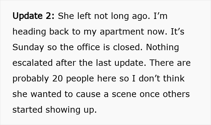 Mom Ignores 49 Empty Chairs, Sits Next To Tanning Woman And Immediately Starts A Moral Crusade 11