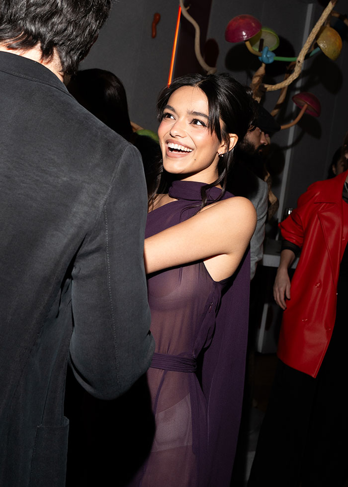 “Go Back To Actual Clothes”: People Are Done With Daring Dresses, Rachel Zegler Still Went For It 6