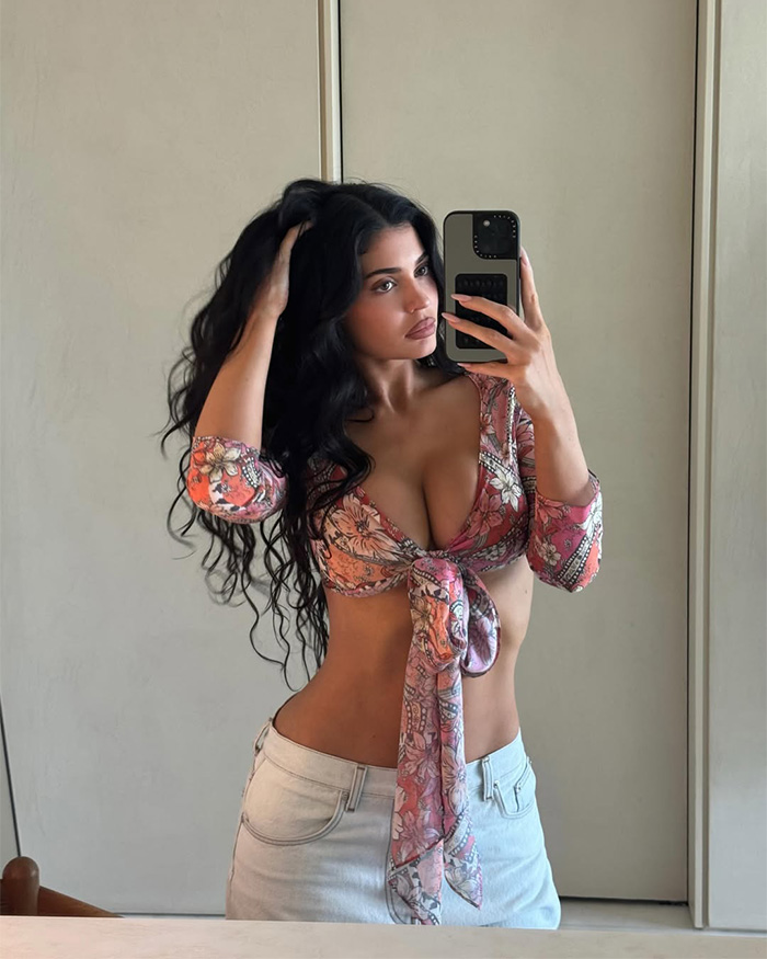 Kylie Jenner’s $200 Bikini Gets Her Mercilessly Roasted After People Compare Specs To $6 SHEIN Set 11