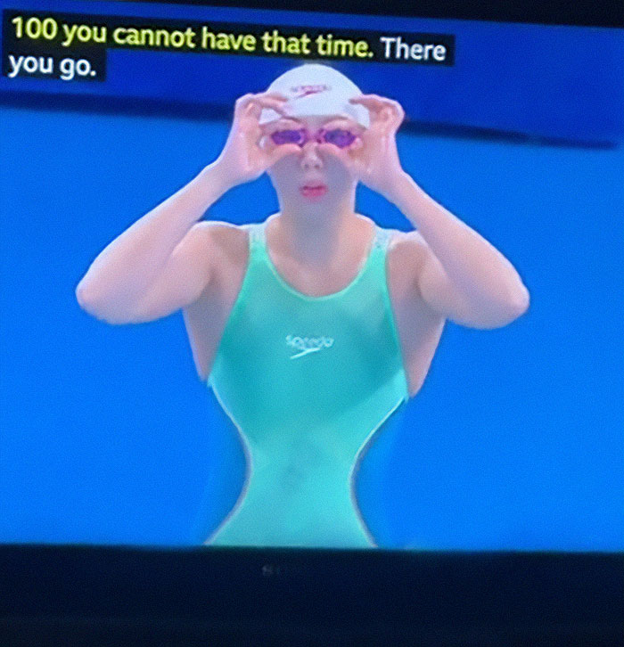 Optical Illusion Swimsuit Leaves Chinese Olympian Tang Qianting’s Waist Looking “Snatched” 6